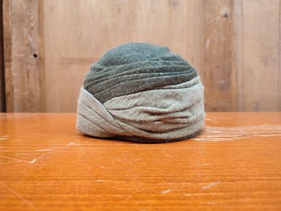 CARVEN
Set of four wool or felt hats
(wear...