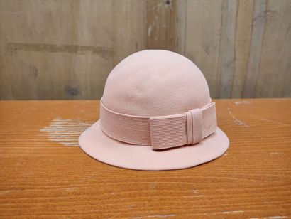 CARVEN
Set of four wool or felt hats
(wear...