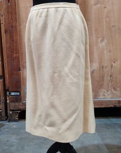 CARVEN
Set in yellow fabric with pleated...