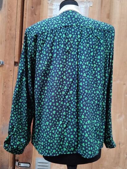 Lot of blouses including: 
- MILA SCHON DUE,...