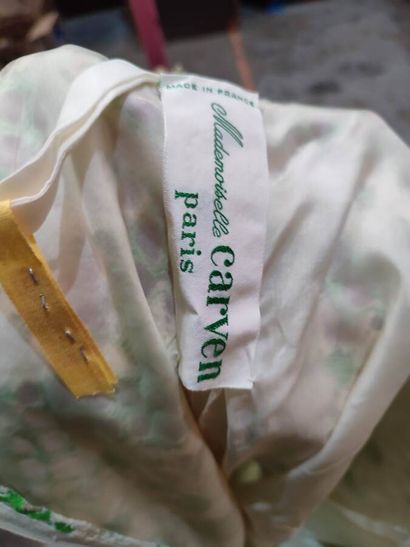 MADEMOISELLLE CARVEN
Green and white floral...