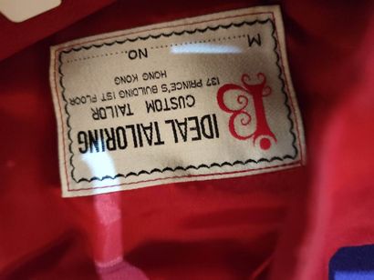 IDEAL TAILORING
Outfit in red skin and embroidered...