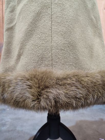 CARVEN
Outfit in green wool and fur bottom...
