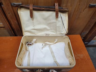 LOUIS VUITTON
Set of two soft suitcases and...