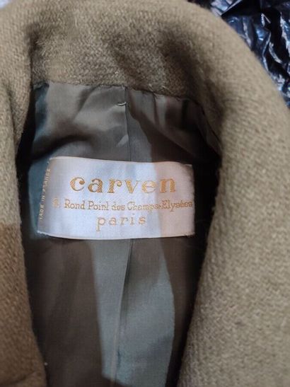 CARVEN
Outfit in green wool and fur bottom...