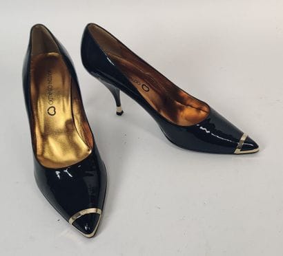 OSVALDO Martini
Pair of black pumps with...