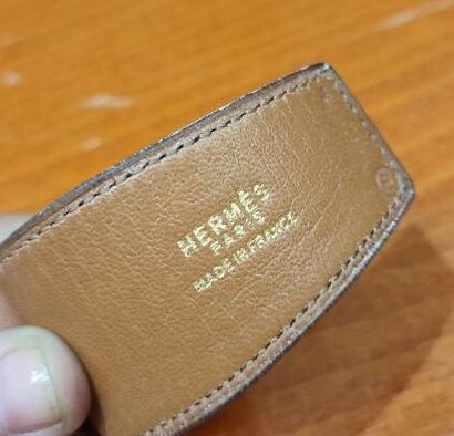 HERMES
Green leather belt, double claw fastening
Length...