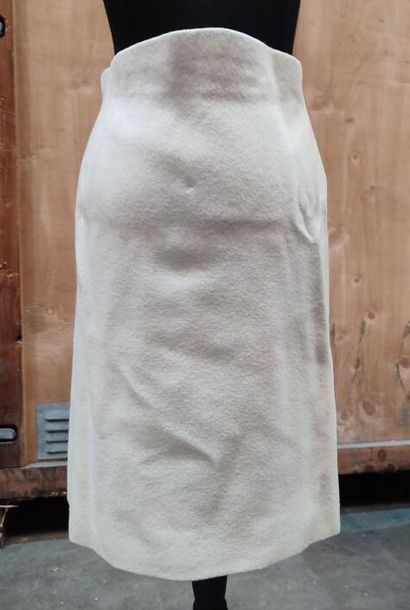 CARVEN
Cream wool ensemble with long jacket,...