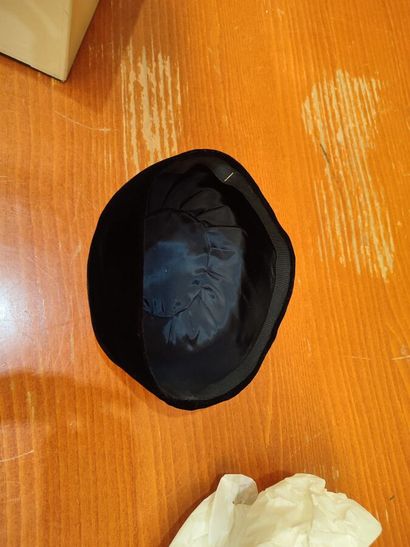 CARVEN
Set of two felt hats
One in black...