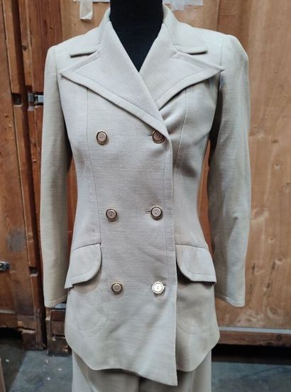 CARVEN
Outfit in beige fabric with double-breasted...