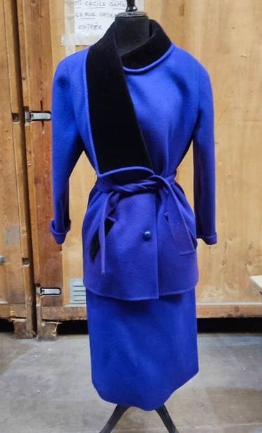 MILA SCHON DUE, Italy
Purple felt ensemble...