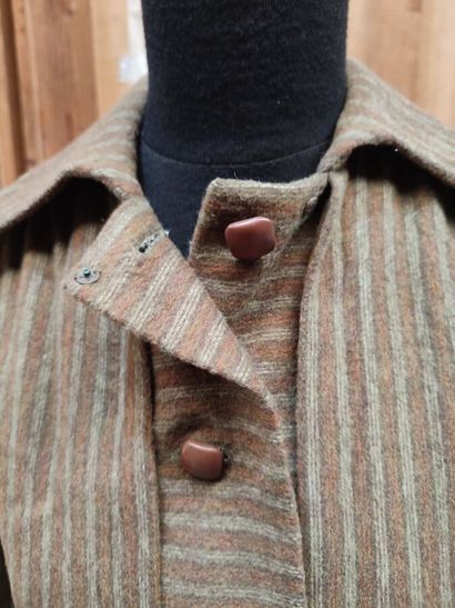 CARVEN
Outfit in brown and khaki striped...