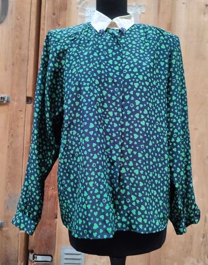 Lot of blouses including: 
- MILA SCHON DUE,...