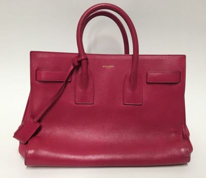 SAINT LAURENT 
Pink leather bag
Height 23;...