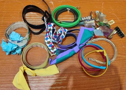 Lot of various fancy accessories including...