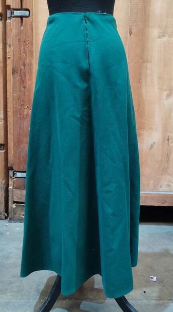 CARVEN
Lot of yellow fabric pants and a fir...