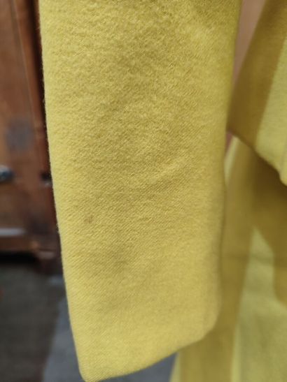 CARVEN
Outfit in yellow fabric with black...