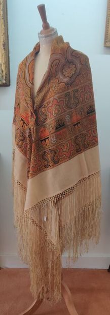 Set of two fringed shawls comprising: 
-...