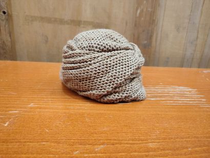 Set of two CARVEN bonnets 
(accident)
Another...