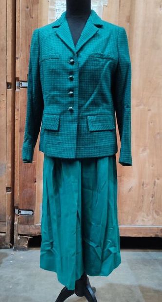 CARVEN
Duck green ensemble with felt check...