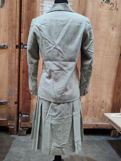 CARVEN
Outfit in grey and green Prince of...