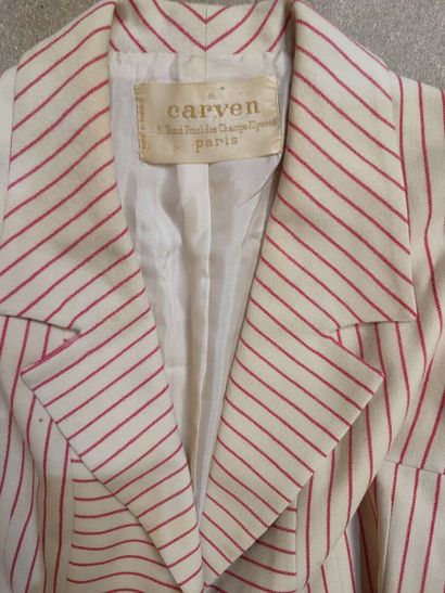 CARVEN
Outfit in cream fabric with fuchsia...