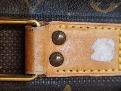 LOUIS VUITTON
Set of two soft suitcases and...