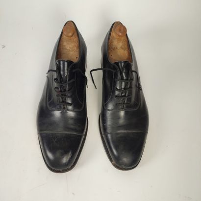 J.M. WESTON
Set of 3 pairs of moccasins and...