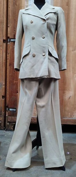 CARVEN
Outfit in beige fabric with double-breasted...