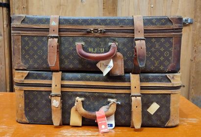 LOUIS VUITTON
Set of two soft suitcases and...
