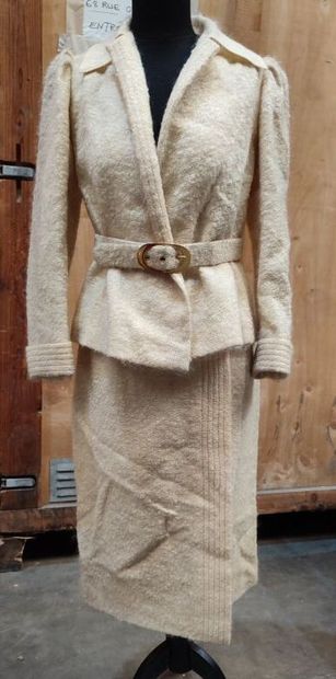 CARVEN
Outfit in cream and gold trim with...