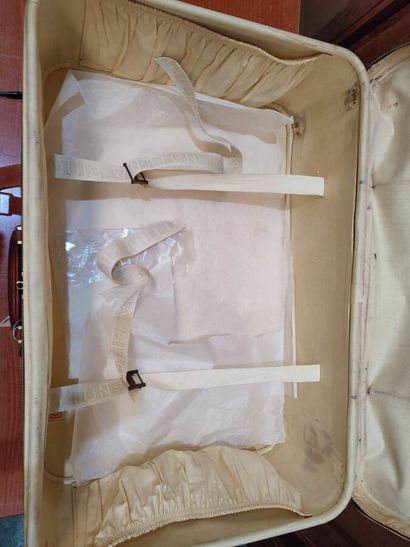 LOUIS VUITTON
Set of two soft suitcases and...