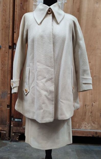 CARVEN
Cream wool ensemble with long jacket,...