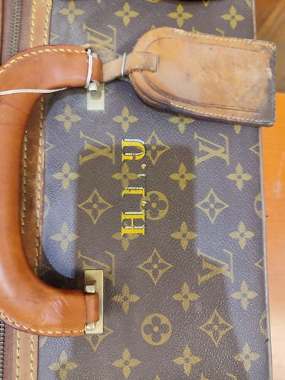 LOUIS VUITTON
Set of two soft suitcases and...
