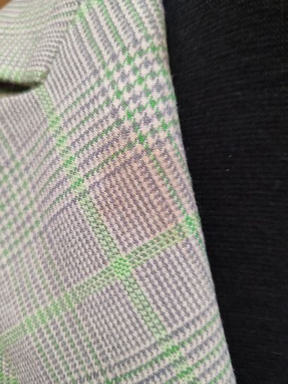 CARVEN
Outfit in grey and green Prince of...
