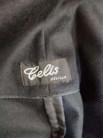 Set of coats including: 
- AQUASCUTUM check...