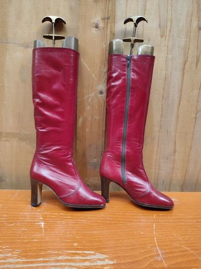 Pair of red leather boots by MAGLI, Italy
Size...