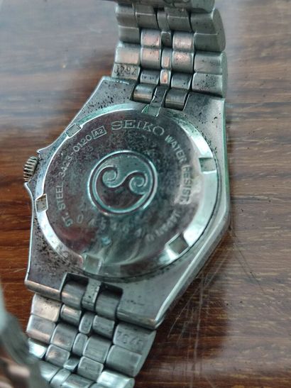 Watch set 
- Casiotron, black corfam bracelet
-...