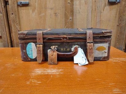 LOUIS VUITTON
Set of two soft suitcases and...