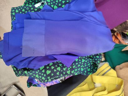Lot of blouses including: 
- MILA SCHON DUE,...