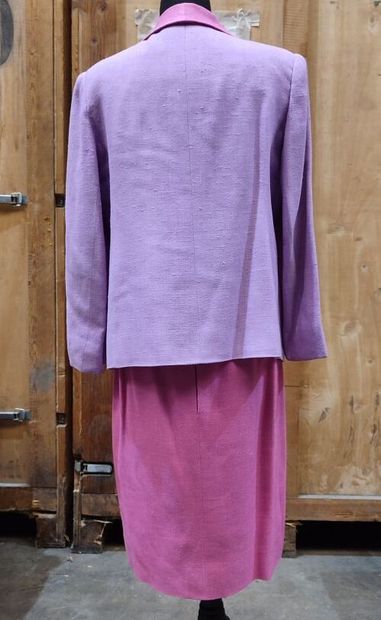 CARVEN
Outfit in pink and purple fabric with...