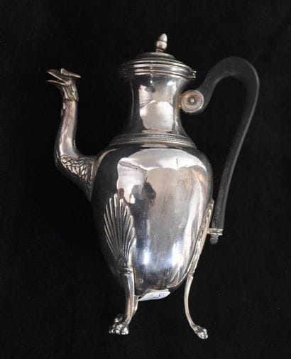 Silver egg-shaped 950-milliliter coffee pot,...