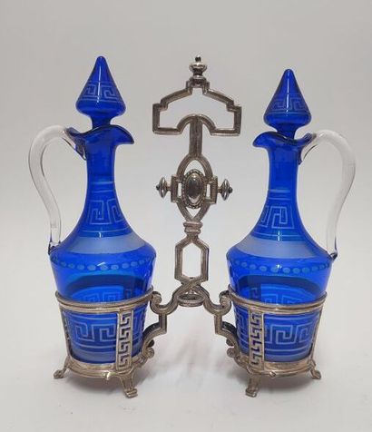 Oil cruet, set in 950 thousandths openwork...