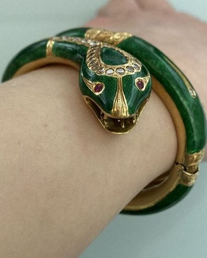 Articulated bracelet in 750 thousandths yellow...
