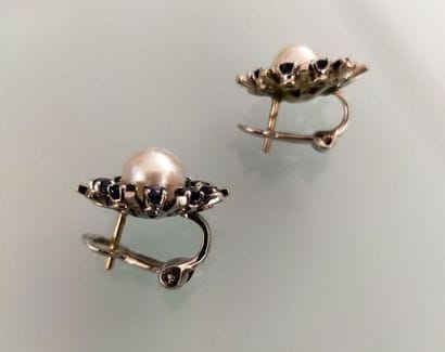 Pair of 750 thousandths white gold earrings,...