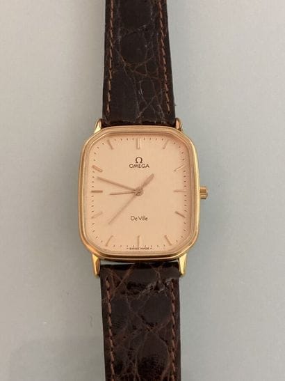 Men's wristwatch in metal, baton hour markers,...