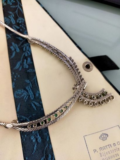 Articulated necklace in 750 thousandths white...