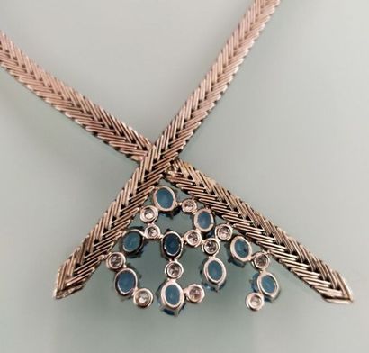 Flexible necklace in 750 thousandths white...