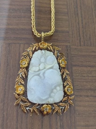 BUCCELLATI
Articulated necklace in engraved...