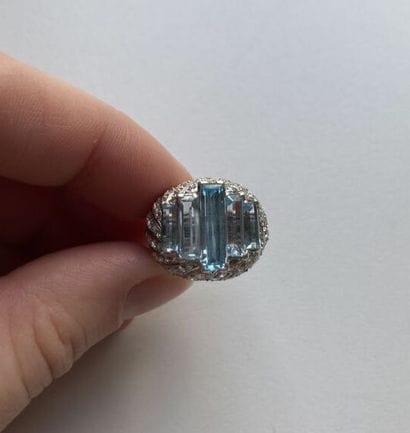 Ring in 850 thousandth platinum gold, the...